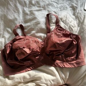 Elegant Satin Wireless Bra in Mauve — 44I